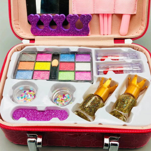 Little Princess Makeup Set 15 Pcs - Image 4