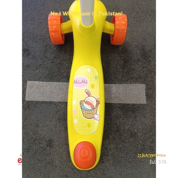 3-wheel scooter - Image 2